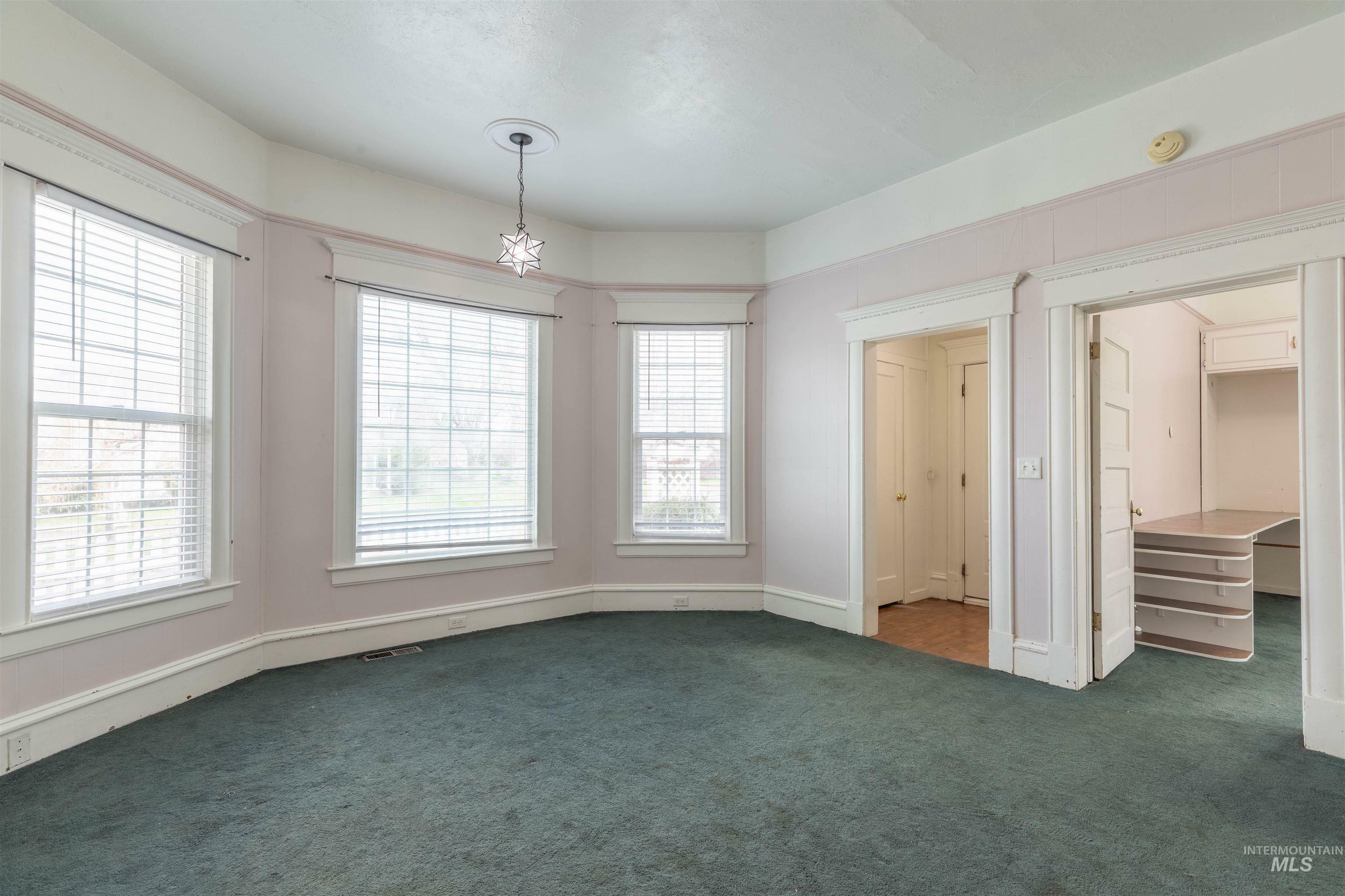 Property Photo: 1327 9th Ave ID 83501