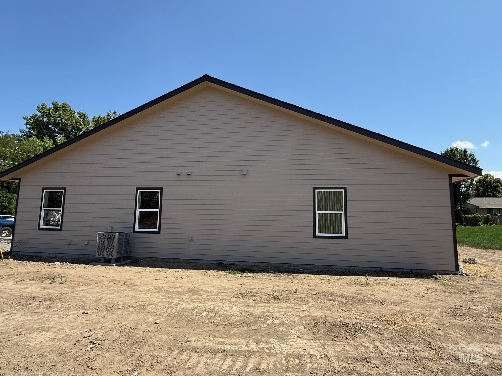 Property Photo: 606 Warner Ave A ID 83501-6253