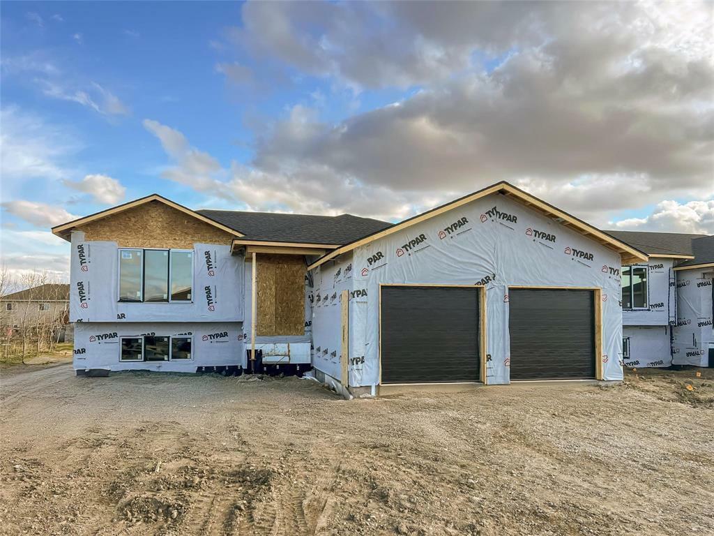 Property Photo: 32 Parkside Crescent MB R5G 2X3