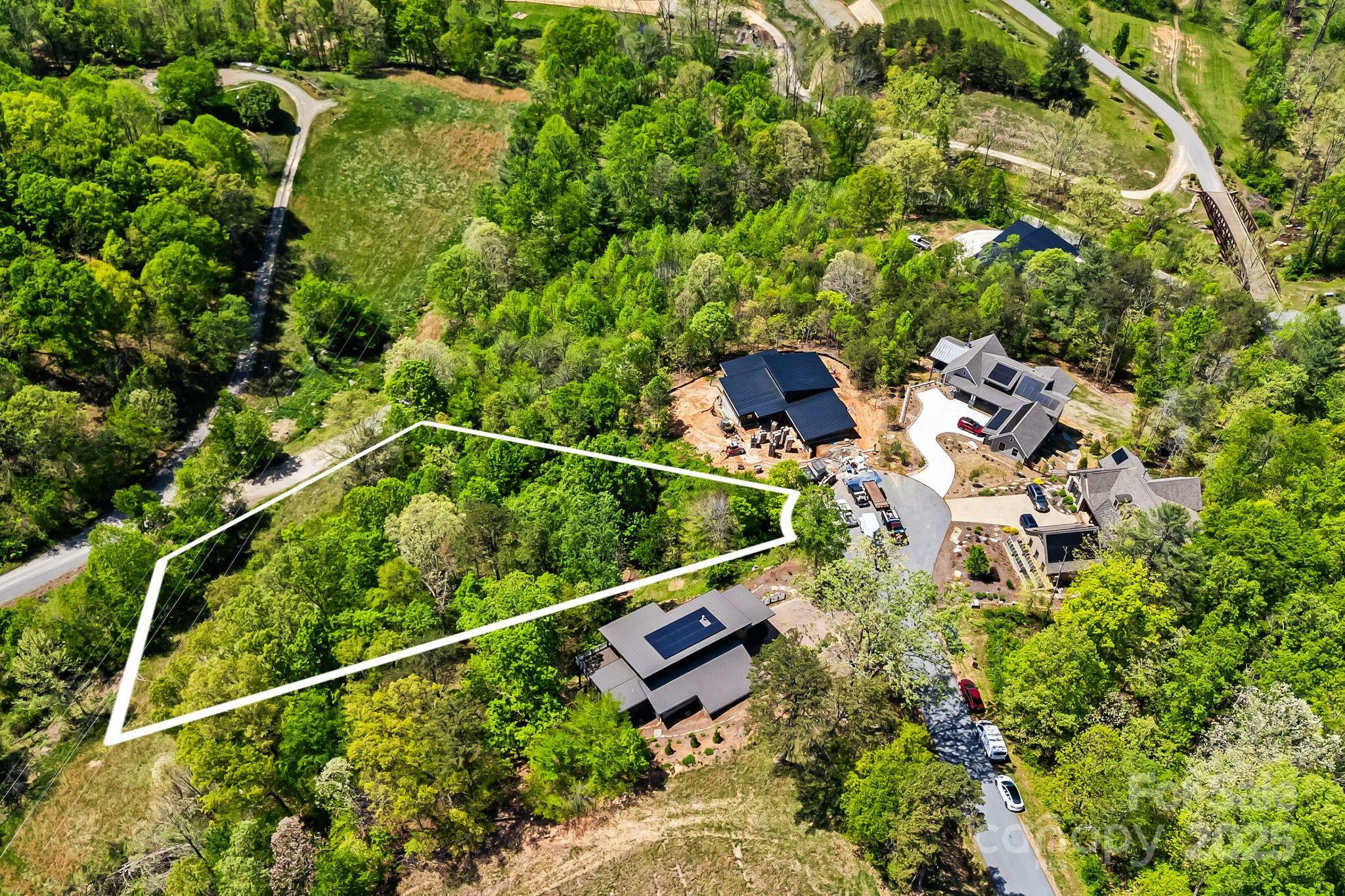 Property Photo: 68 Sweet Fern Parkway NC 28804