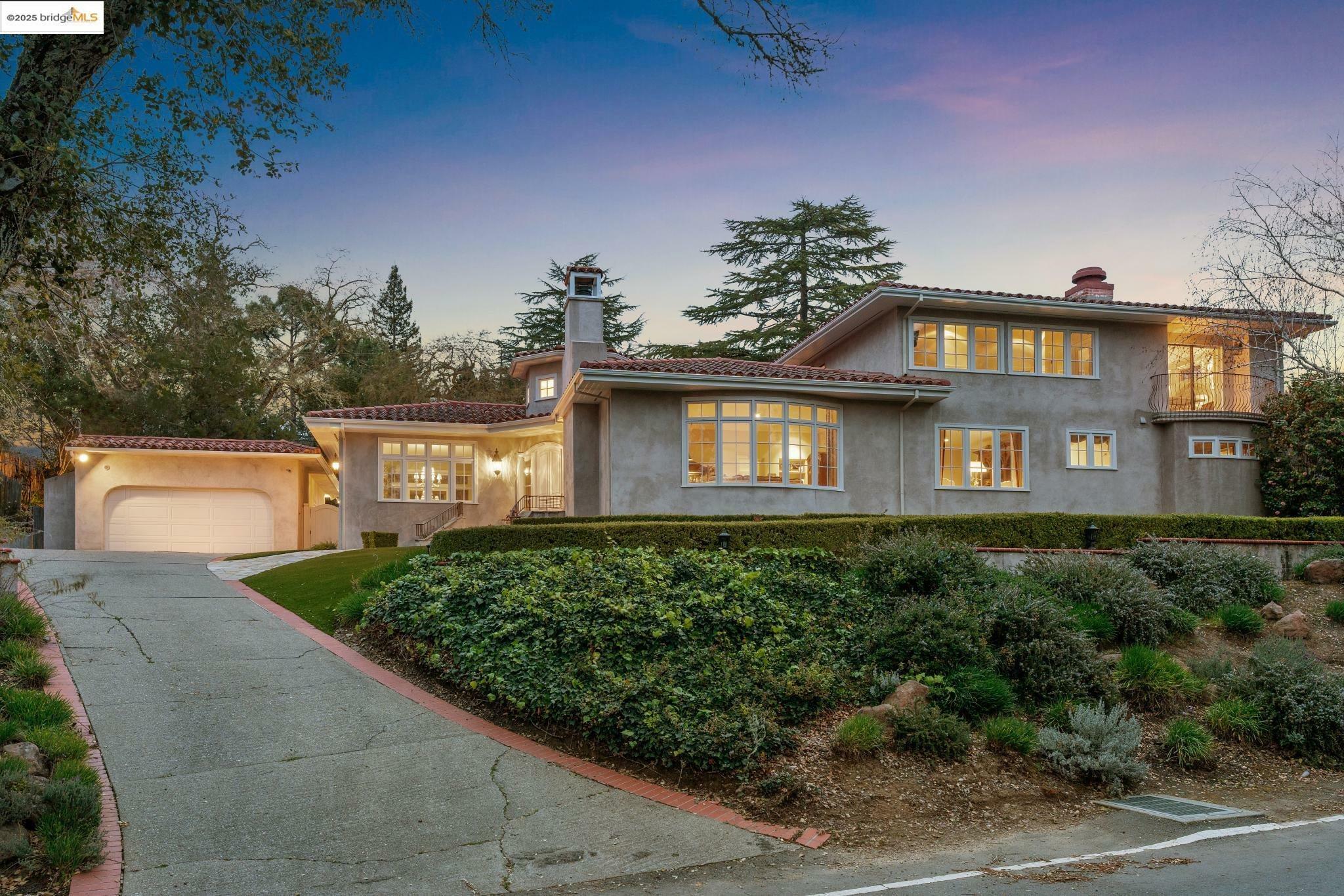 Property Photo: 15 Los Altos Rd CA 94563