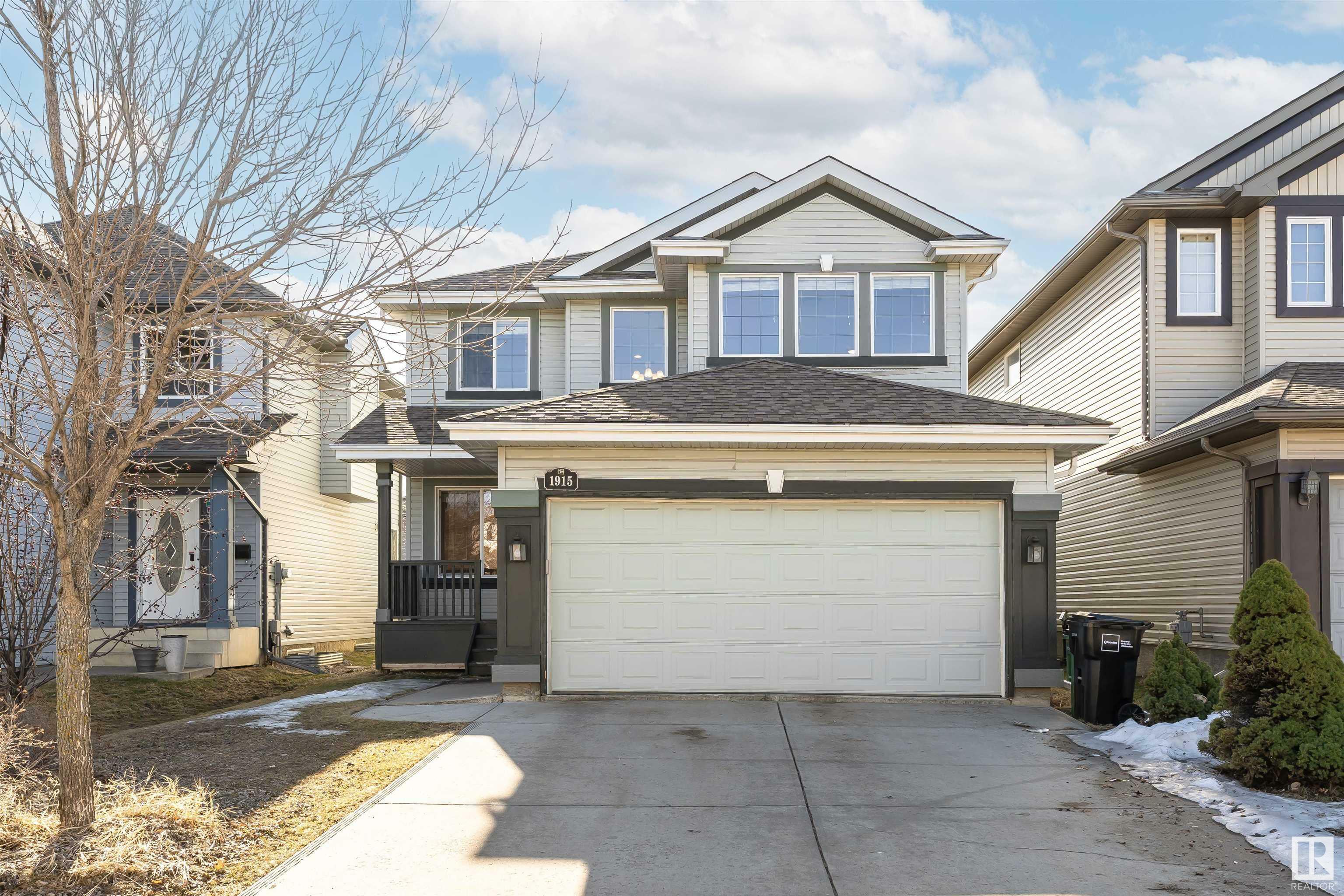 1915 120 Street SW  Edmonton AB T6W 0A9 photo