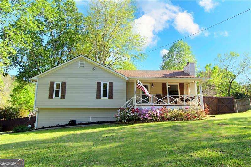 Property Photo:  1643 Cumberland Trace  GA 30102 