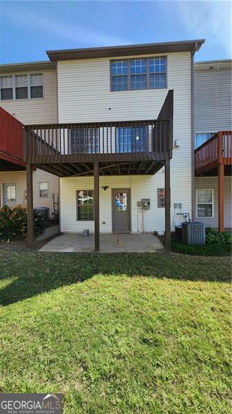 Property Photo:  528 Lantern Wood Drive  GA 30079 