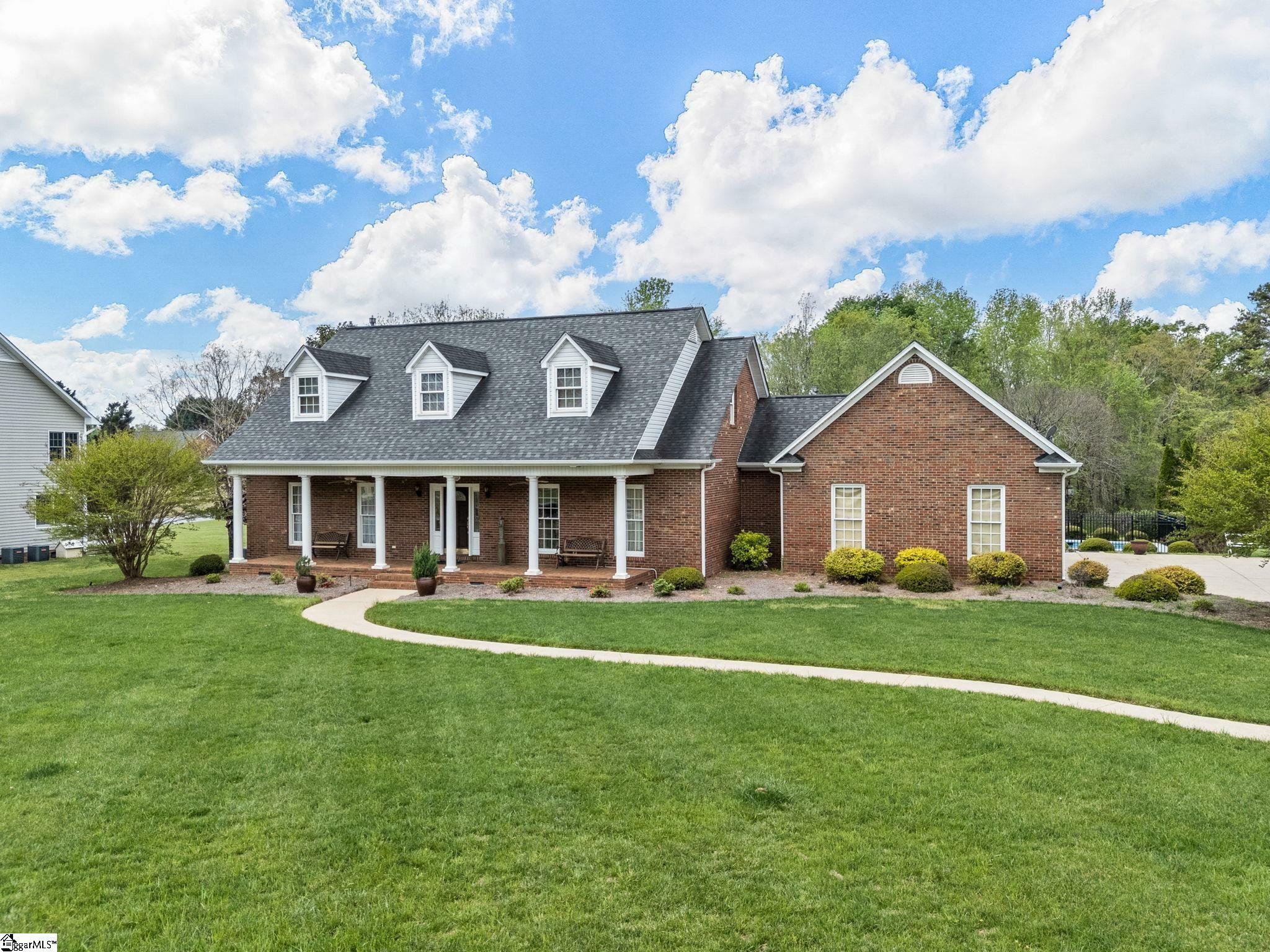 Property Photo: 410 Moores Crossing SC 29376