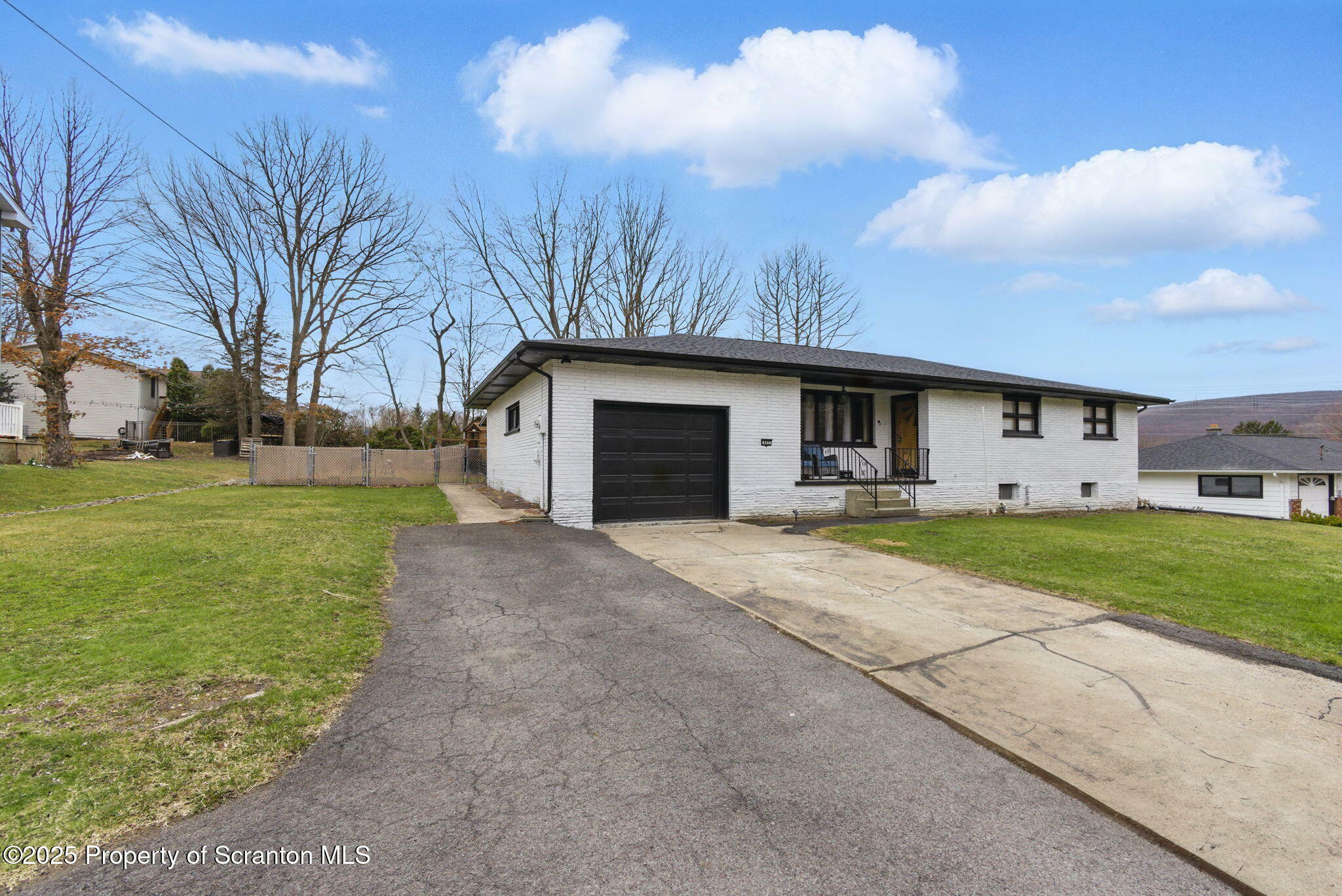 Property Photo: 402 Kennedy Drive PA 18403