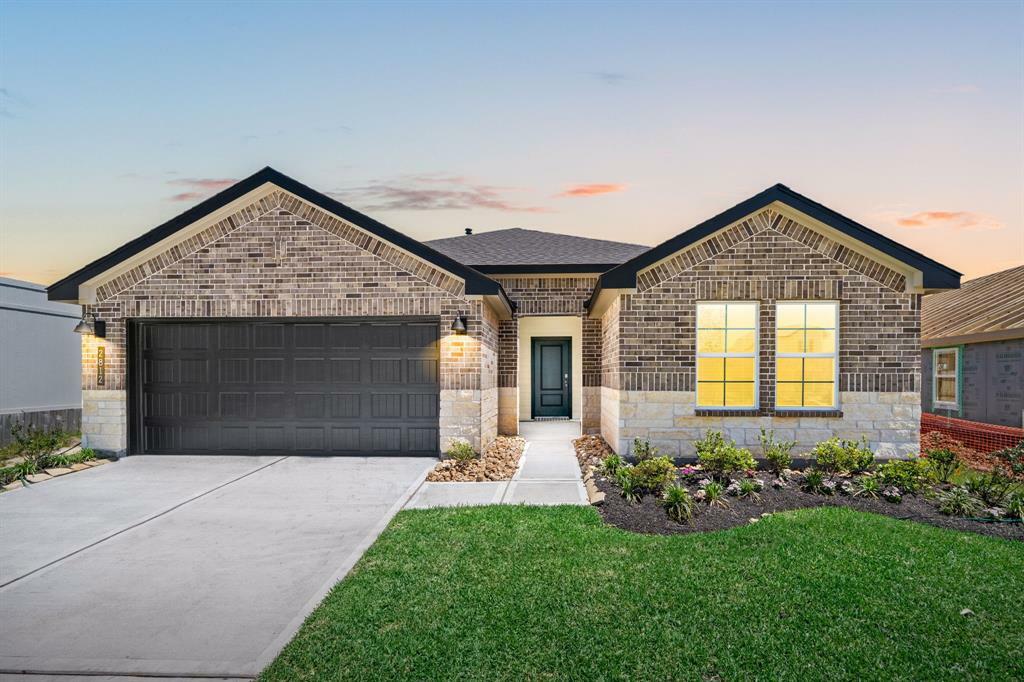 Property Photo: 2812 Mackinac Bay Drive TX 77568