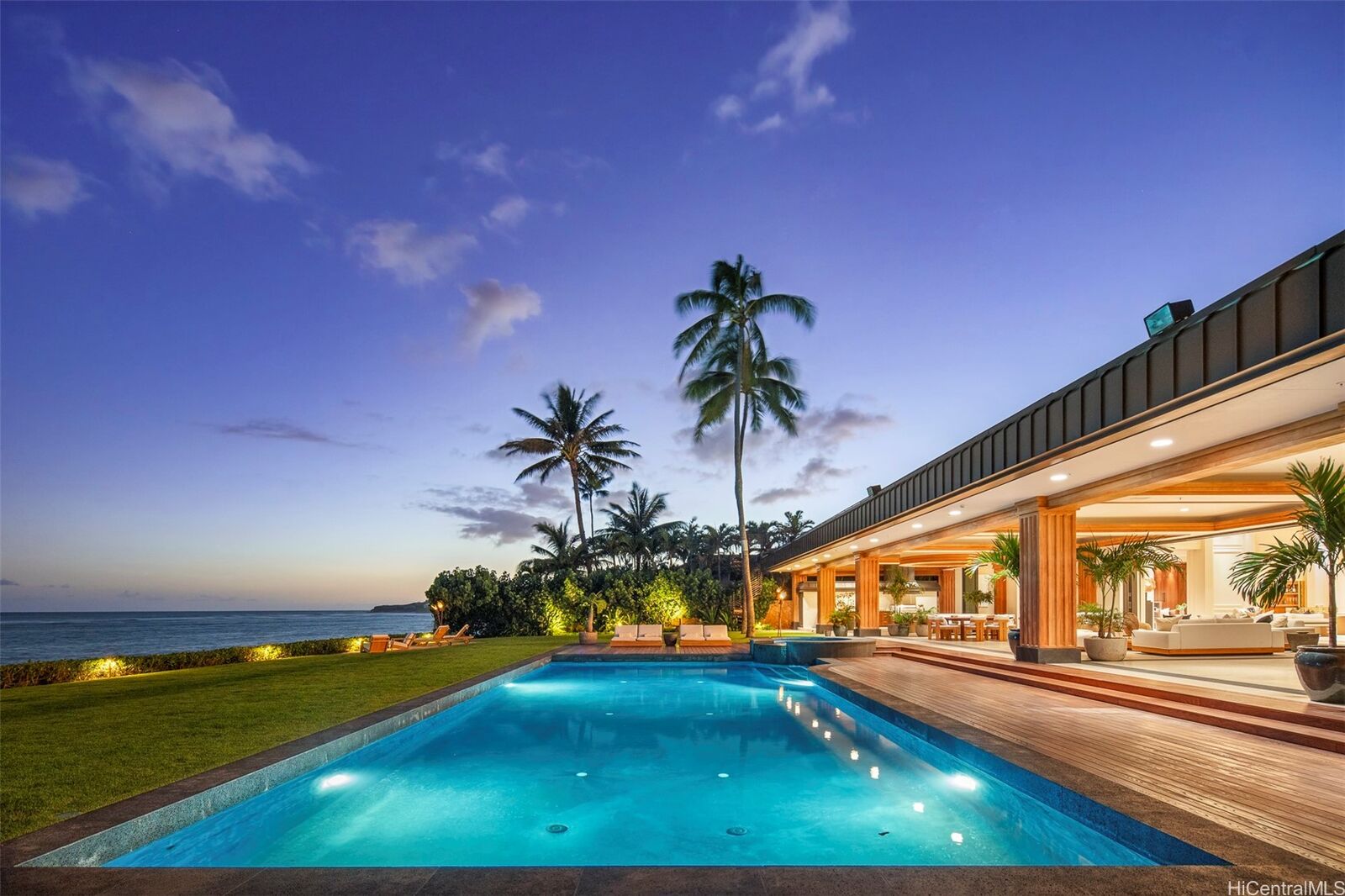 Property Photo: 4505 Kahala Avenue HI 96816