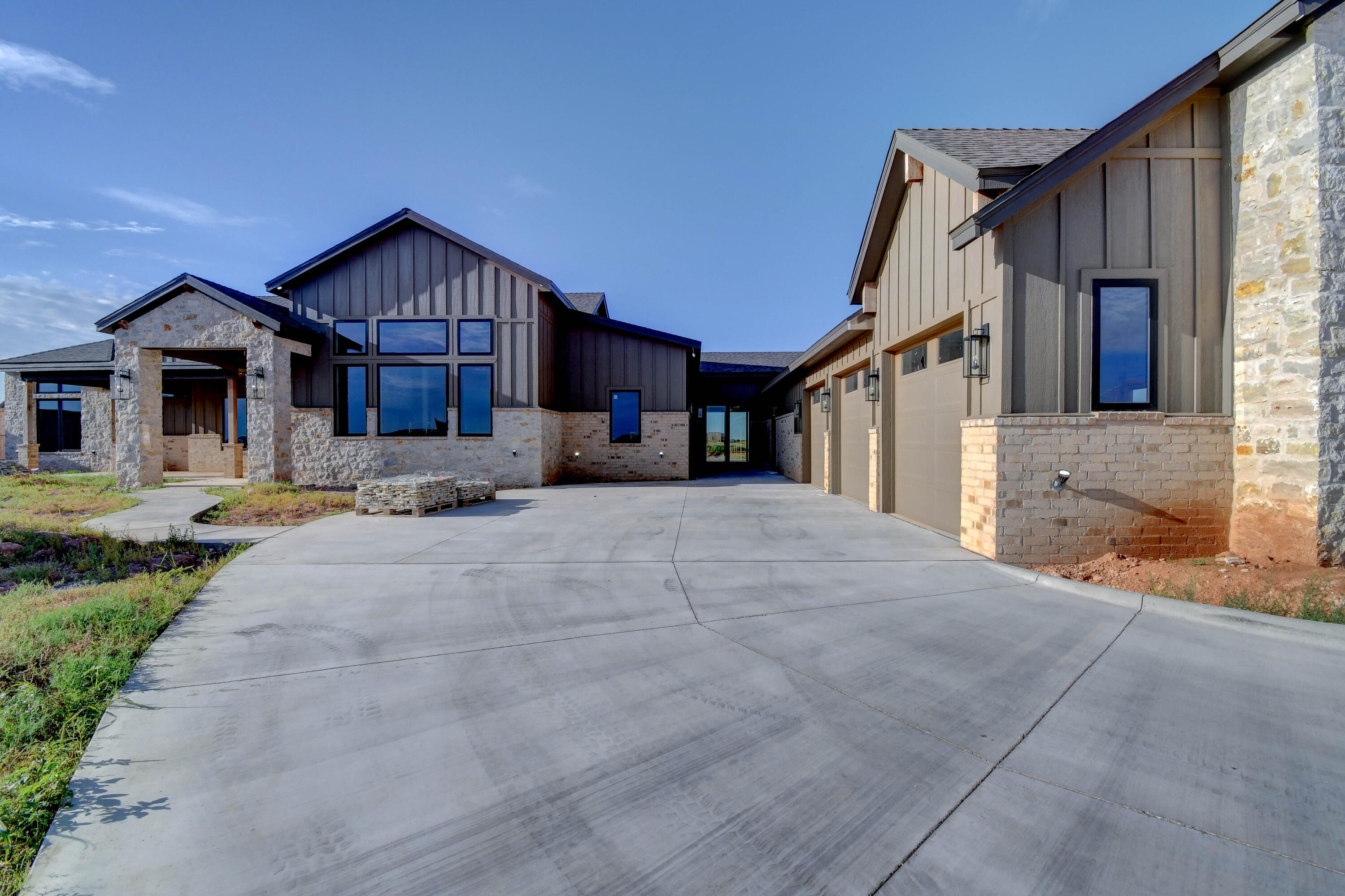 5829 County Rd 7670  Lubbock TX 79424 photo