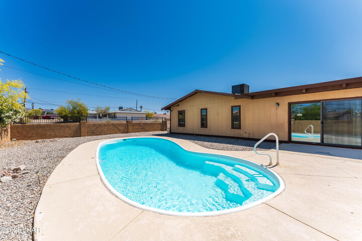 Property Photo:  2627 Cisco Dr  AZ 86403 