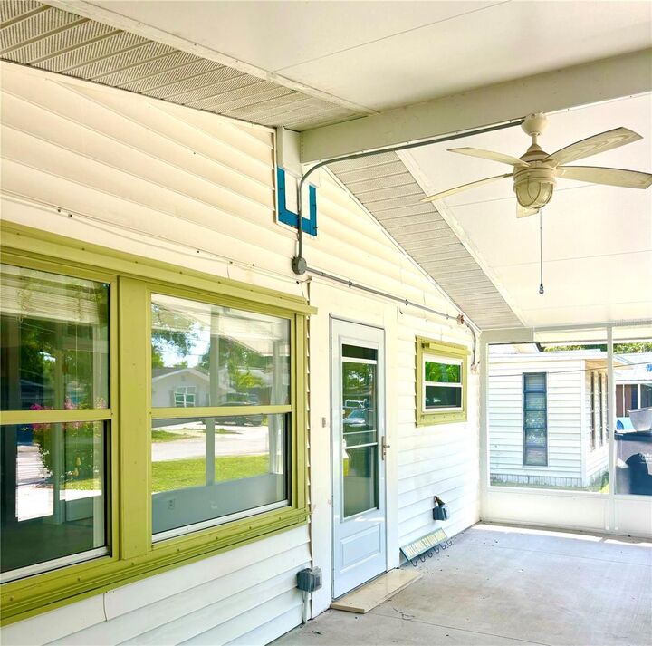 Property Photo: 4485 49th Avenue N FL 33714