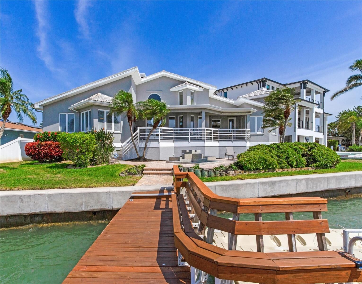 Property Photo: 17382 Kennedy Drive FL 33708