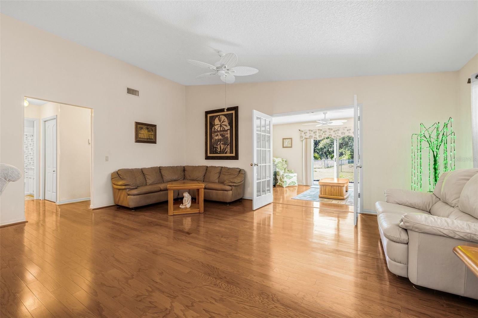 Property Photo: 37434 Derbyshire Drive FL 33542