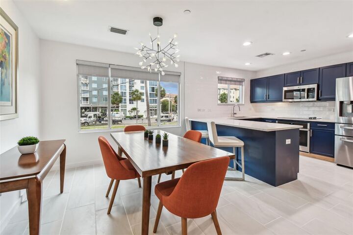 Property Photo: 337 4th Avenue S FL 33701