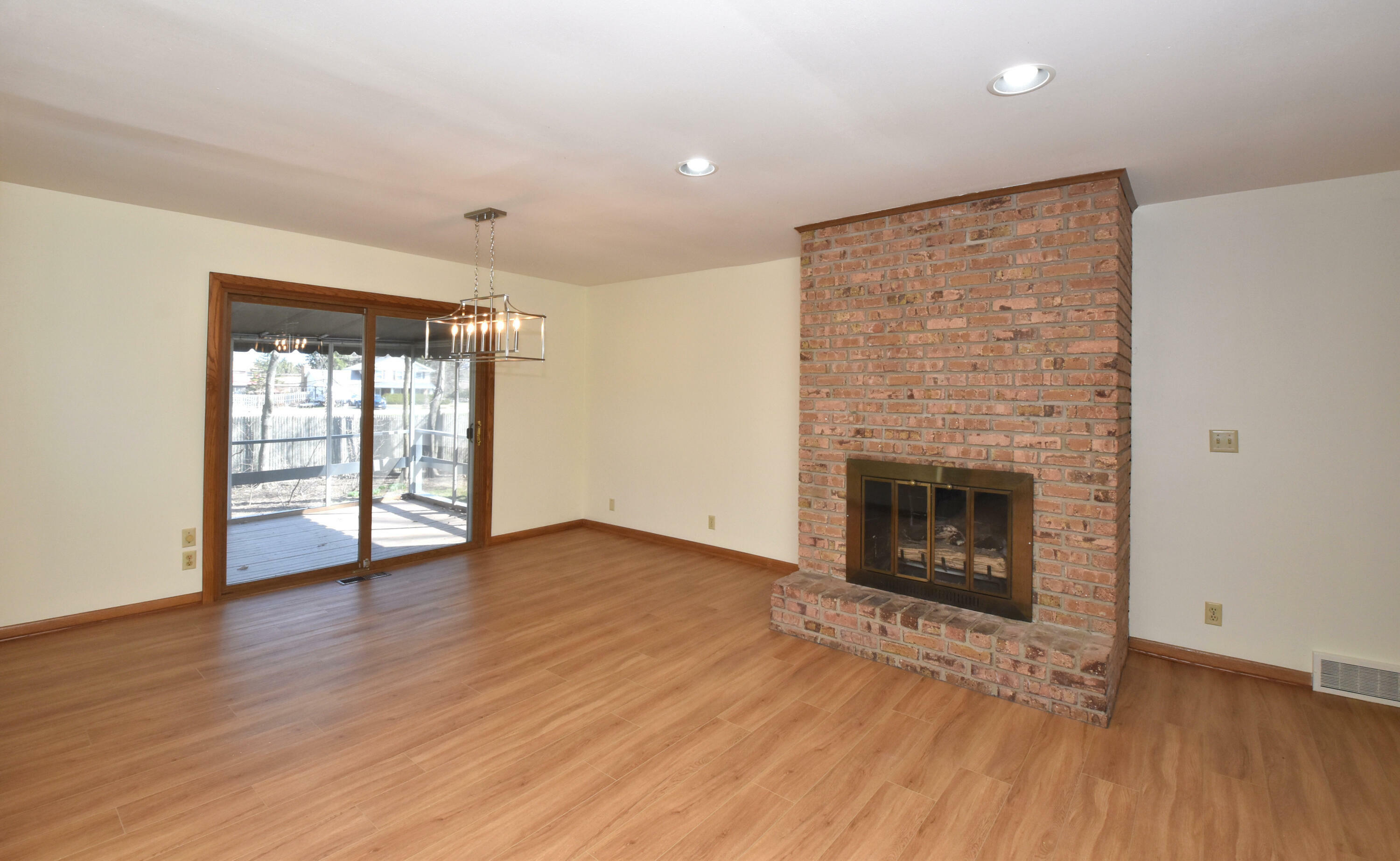 Property Photo: 1604 Tiffany Dr WI 53402