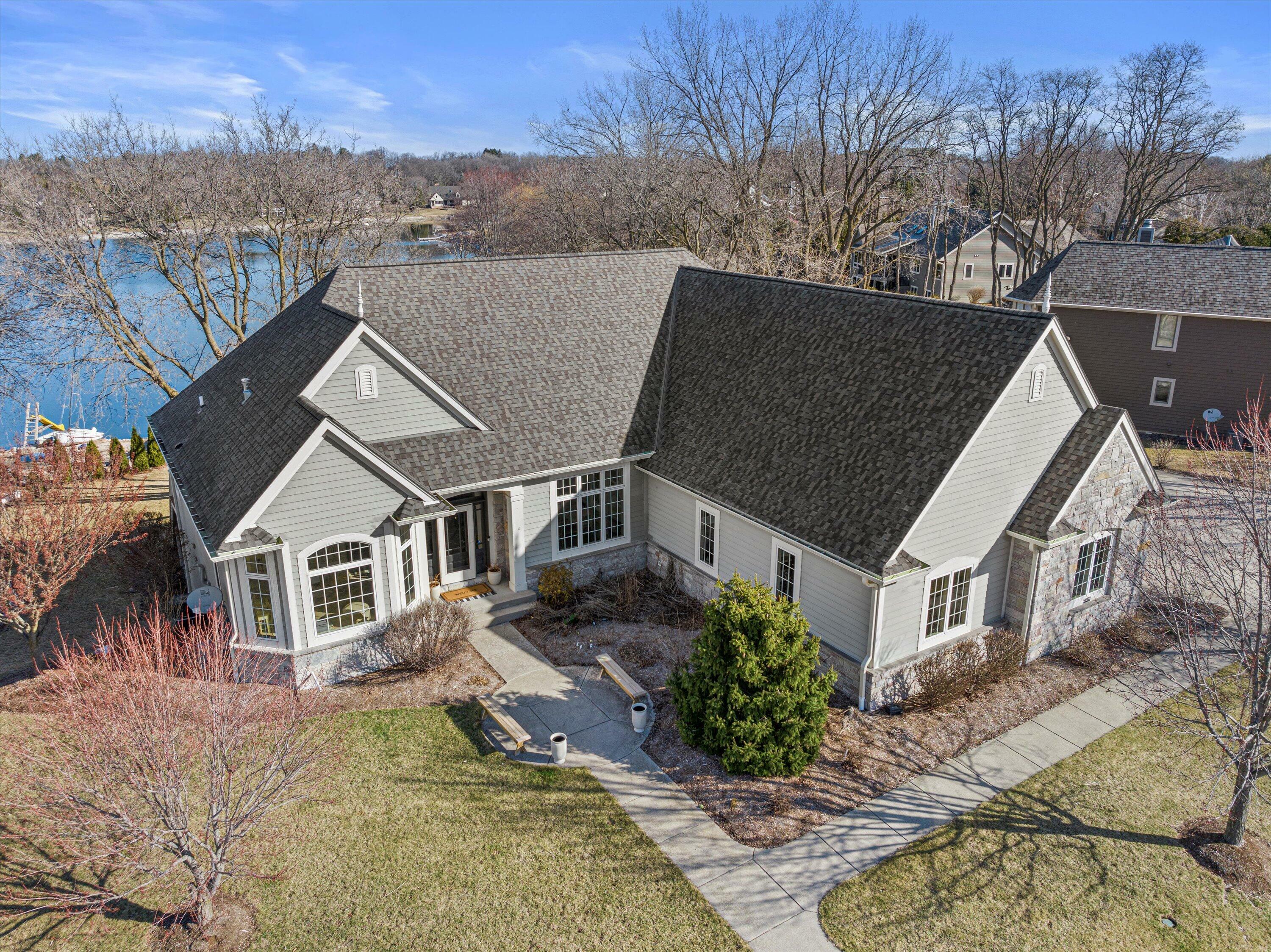 Property Photo: 550 Lake Bluff Dr WI 53066