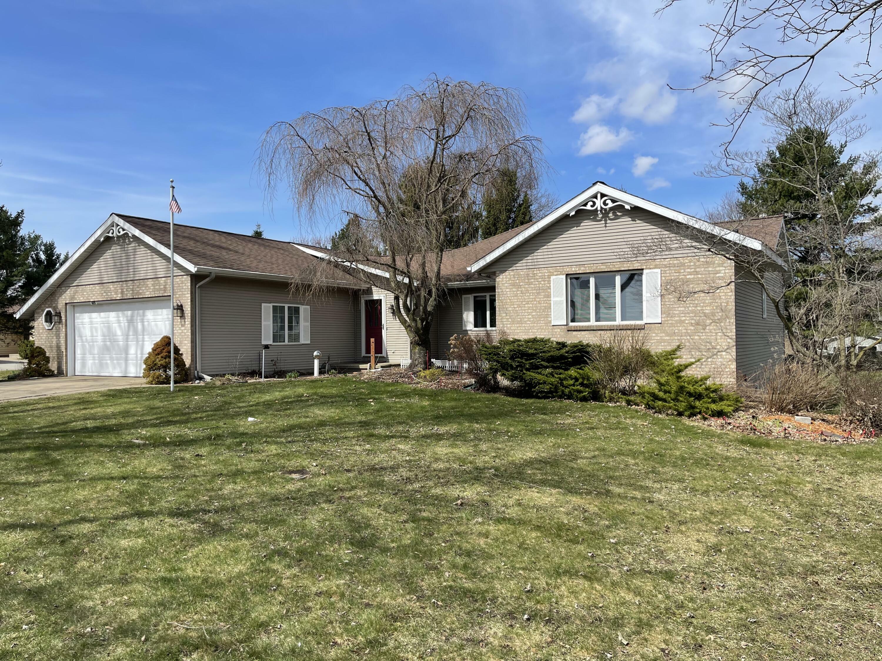 Property Photo: 625 Apache Drive Drive MI 49412