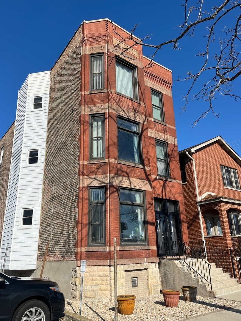 Property Photo: 3116 S Canal Street IL 60616