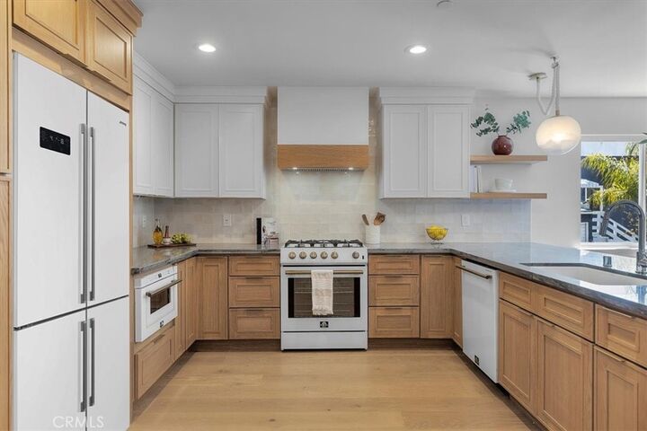 Property Photo:  368 Richmond Street  CA 90245 