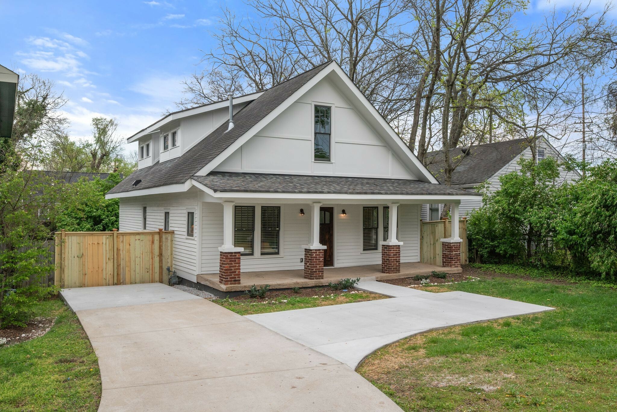 Property Photo: 3706 Hilltop Ave TN 37216