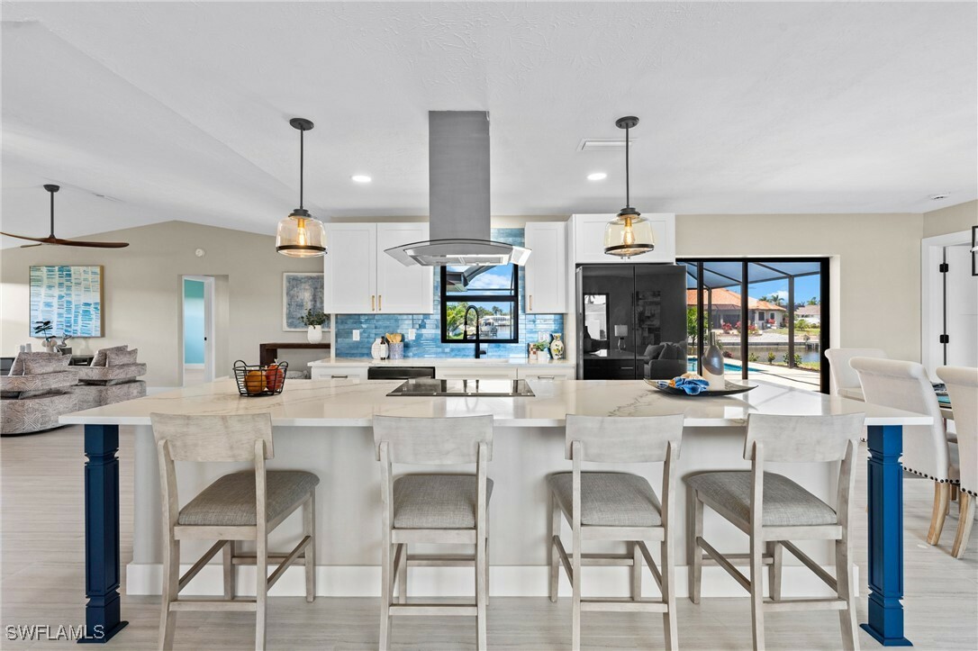 Property Photo:  3006 SE 6th Avenue  FL 33904 