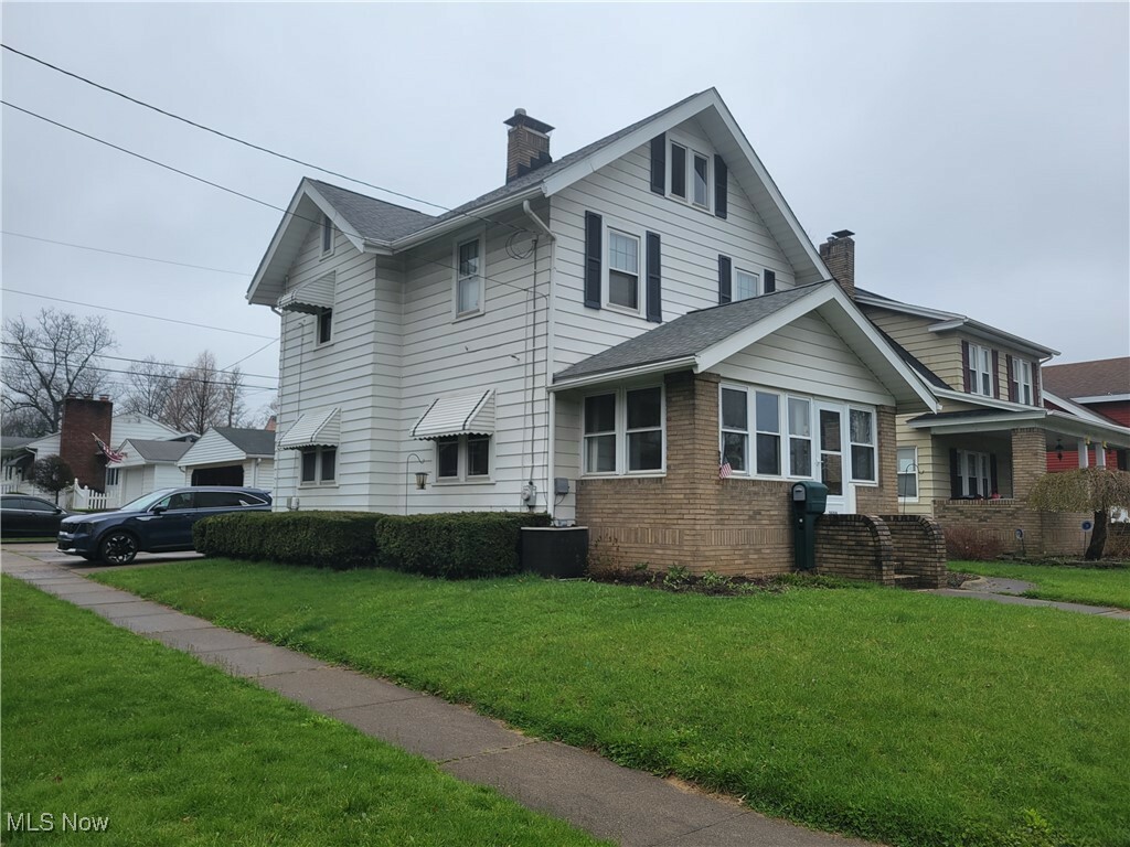 Property Photo:  2504 Whitelaw Street  OH 44221 