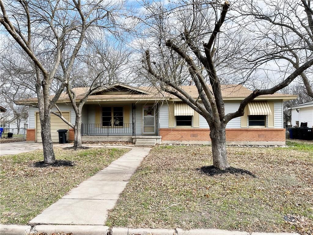 Property Photo:  1007 N 62nd Street  TX 76710 