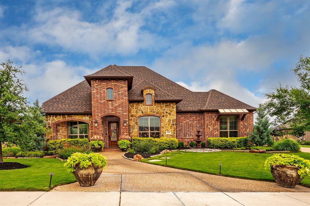 Property Photo: 1000 Warren Drive TX 75078