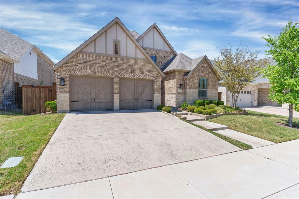 Property Photo: 1928 Crested Ridge Road TX 76008