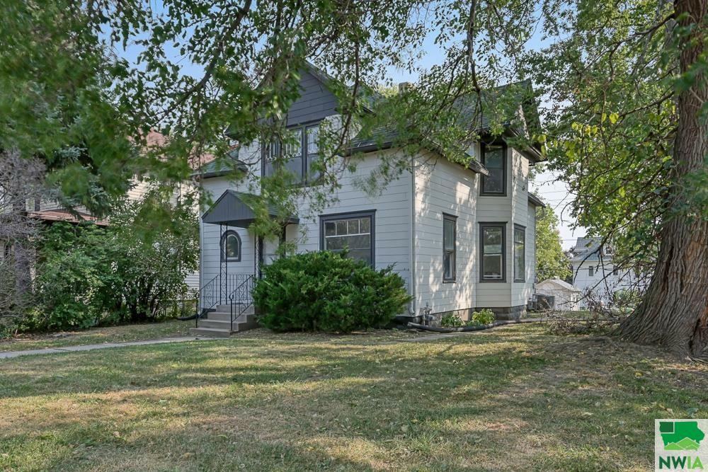 Property Photo:  2410 Nebraska St  IA 51104 