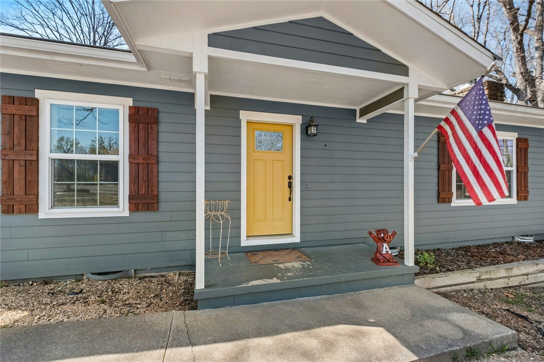 Property Photo: 1 Bedford Lane AR 72714