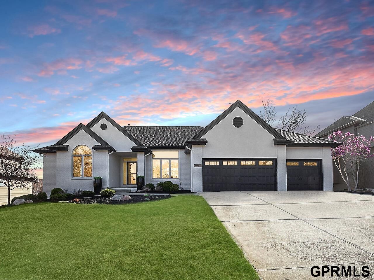 Property Photo: 4967 S 177th Circle NE 68135