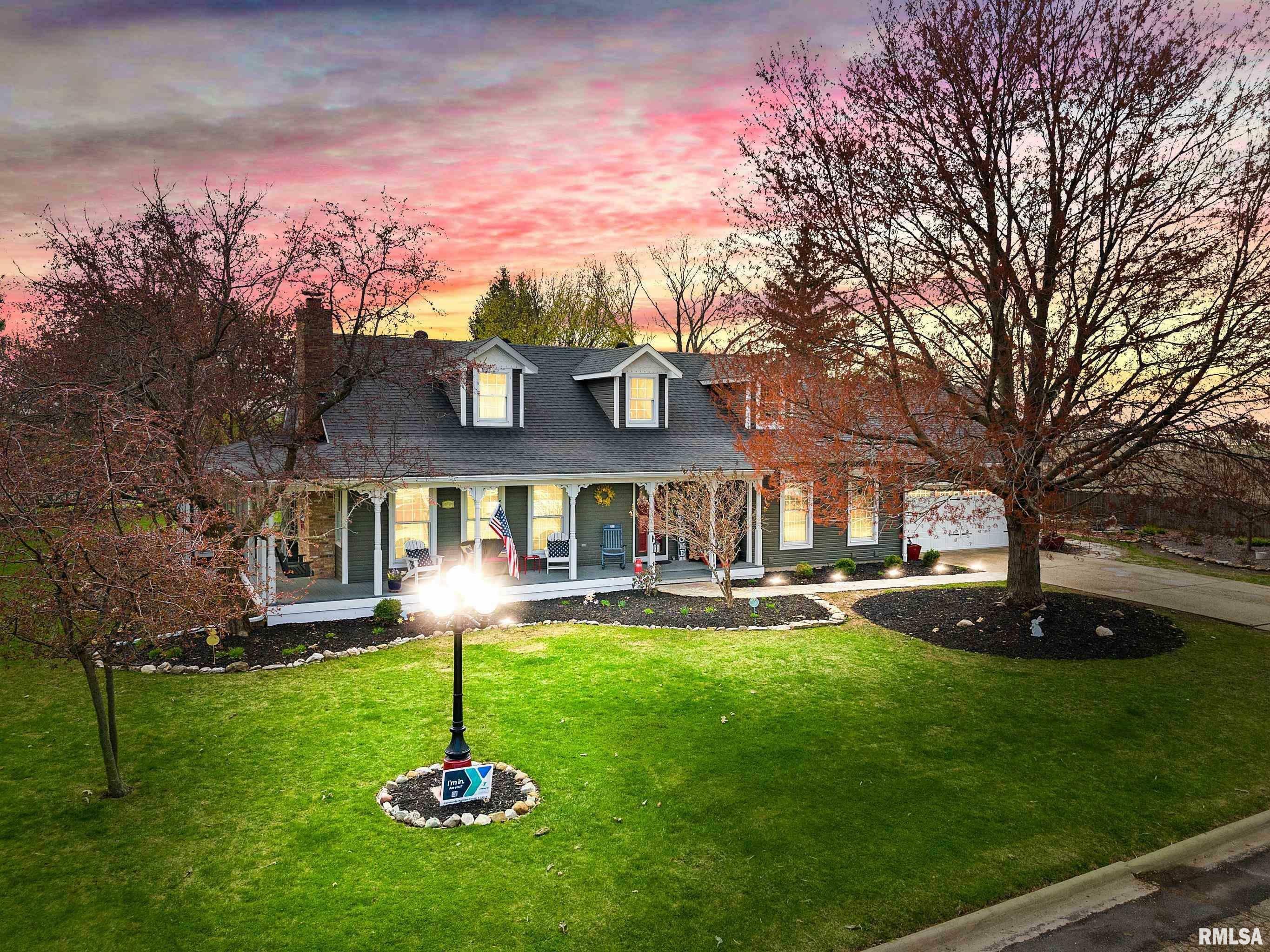 Property Photo:  310 W Southgate Drive  IL 61529 