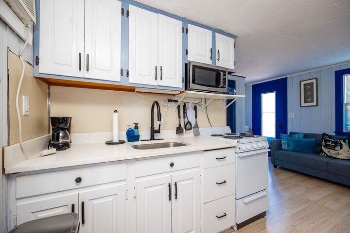 Property Photo: 6 Polly Fisk Ln 20 MA 02639