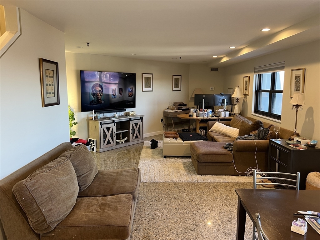 Property Photo: 16 Harcourt Street 8L MA 02116