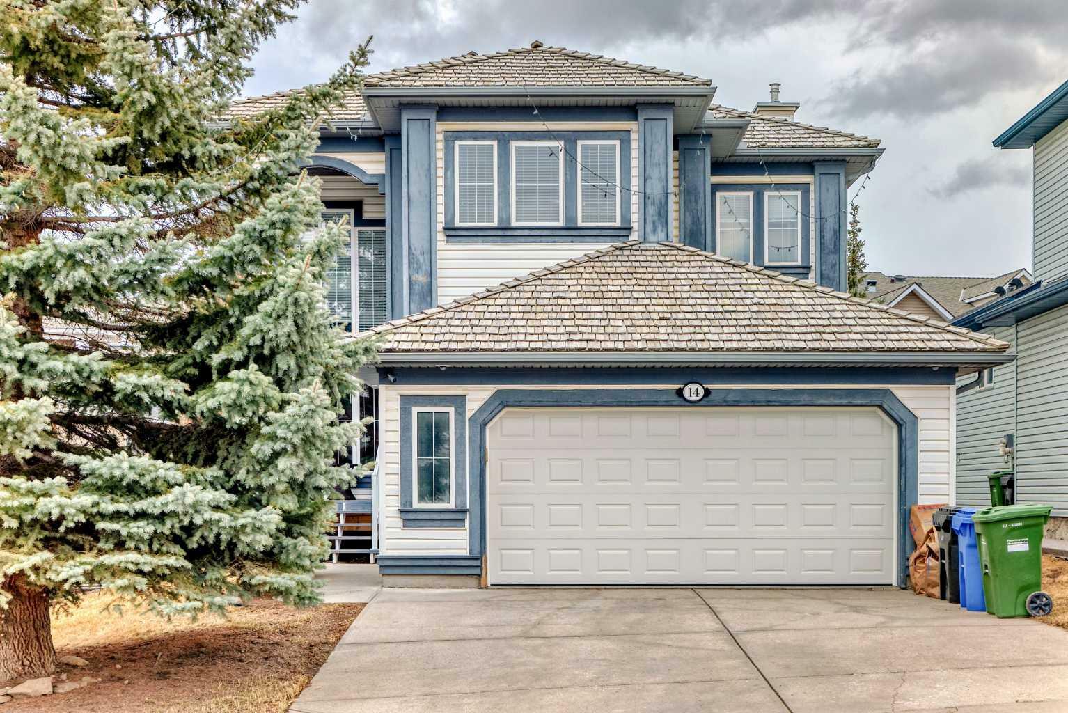 Photo de la propriété:  14 Valley Ponds Crescent NW  AB T3B 5T4 