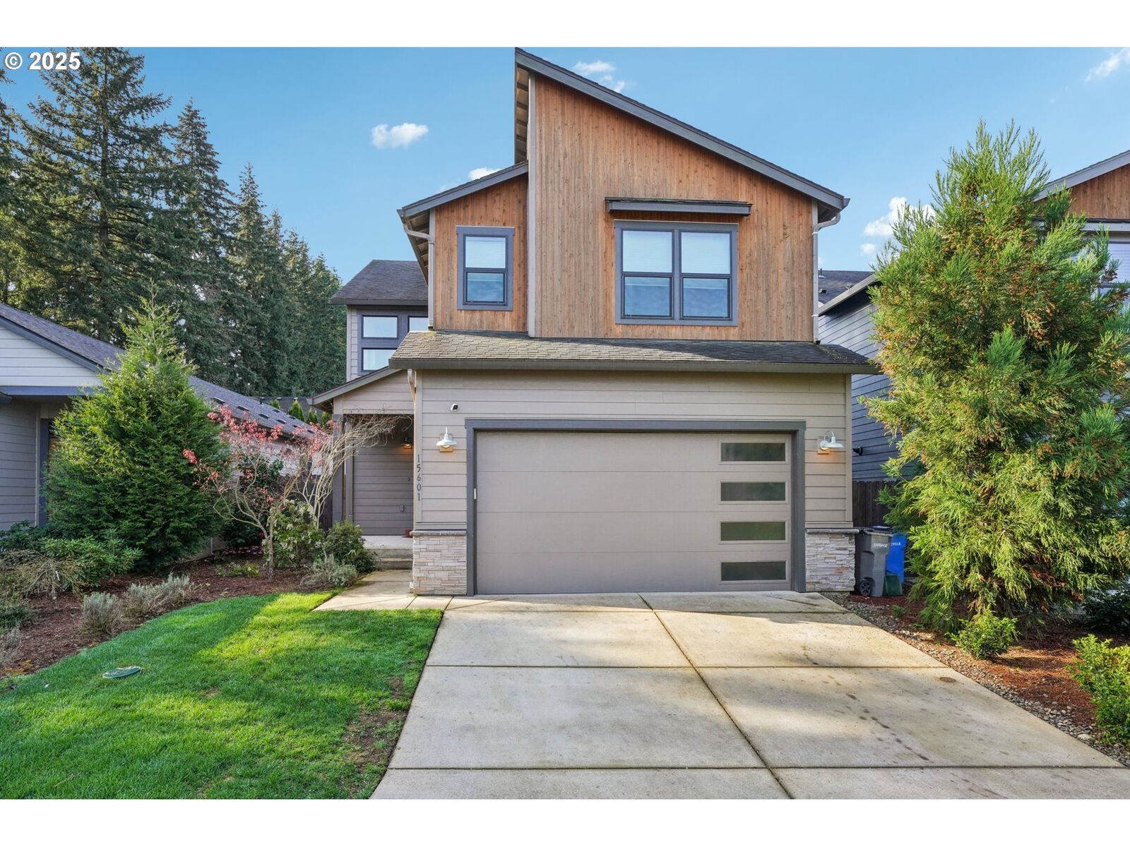 Property Photo:  15601 NE 107th St  WA 98682 