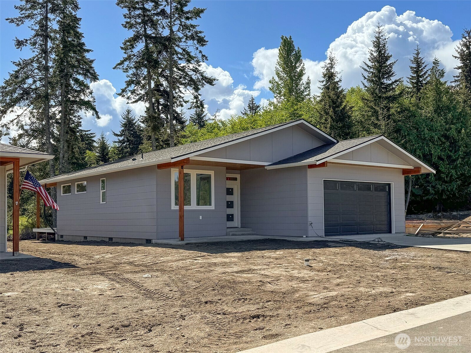 1413  Discovery Loop  Port Angeles WA 98363 photo
