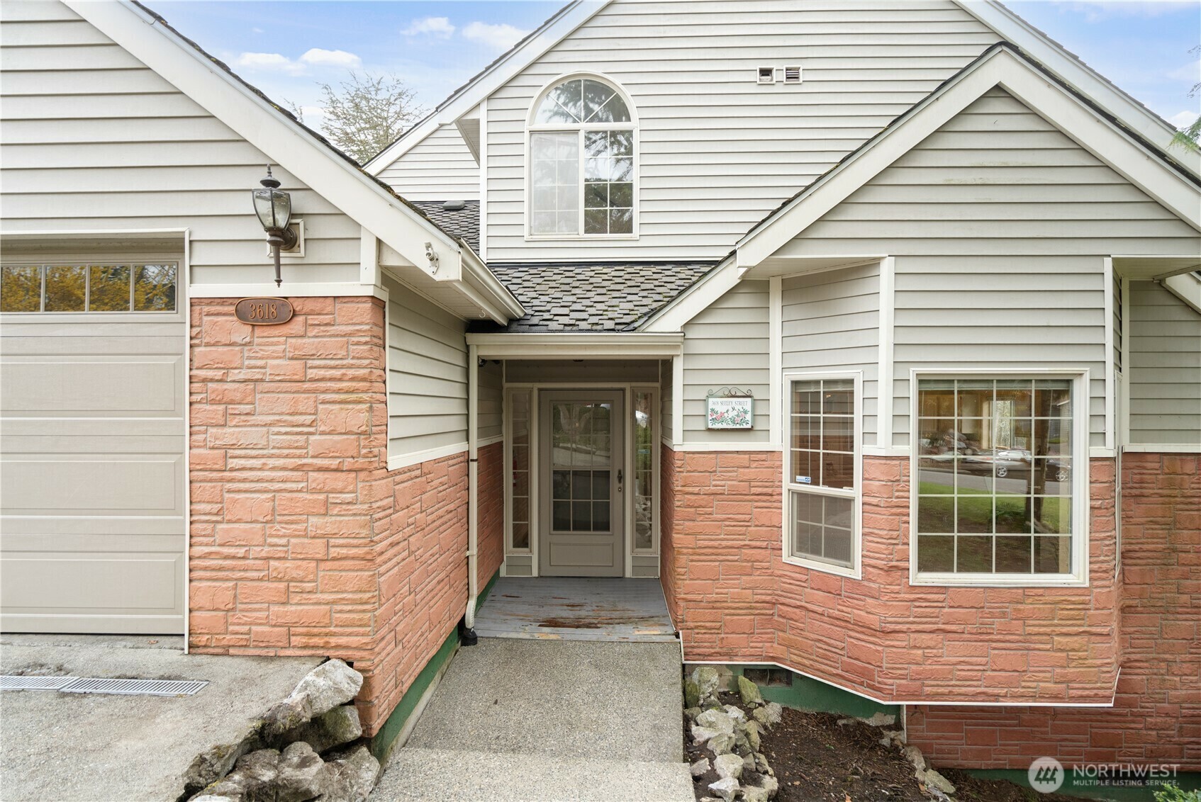 Property Photo: 3618 Seeley Street WA 98226