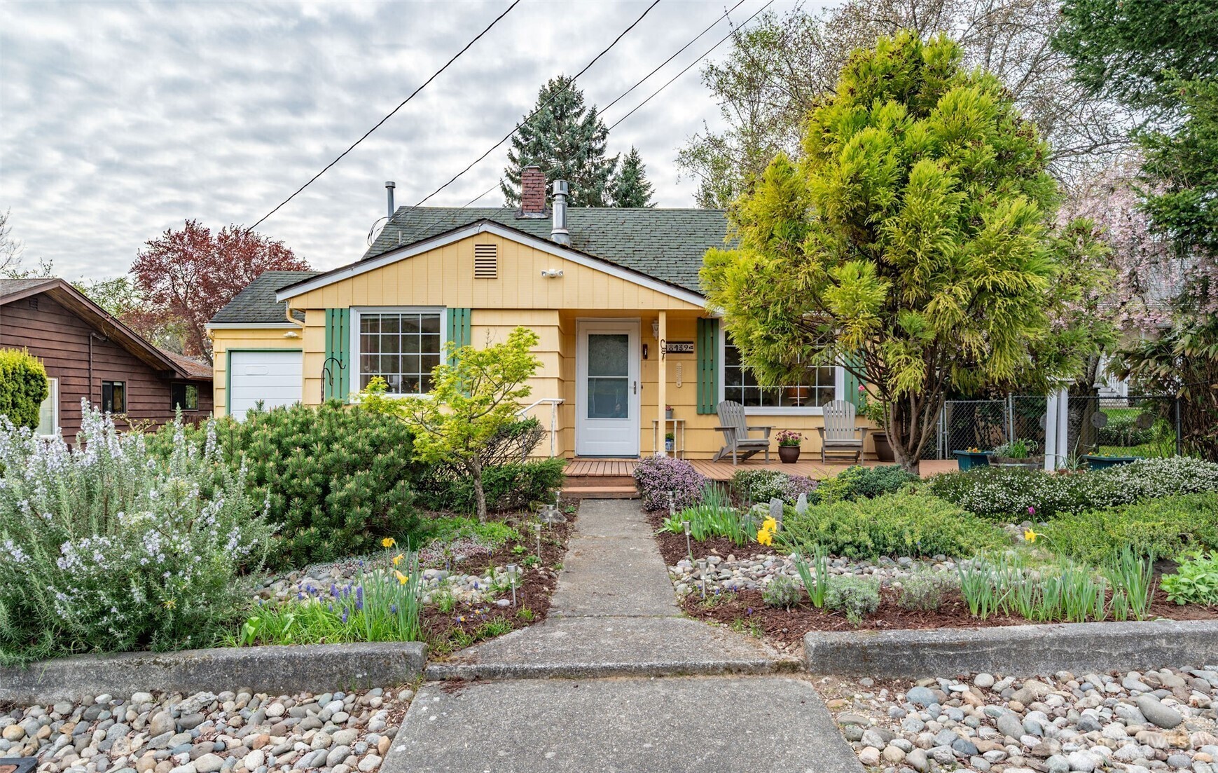 Property Photo: 18439 6th Avenue NE WA 98370
