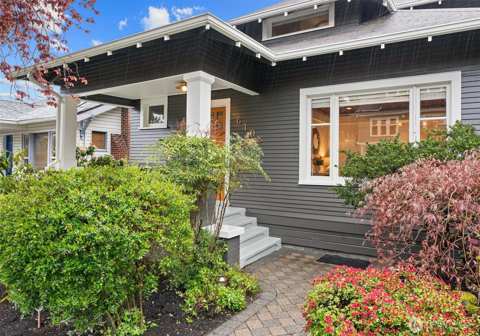Property Photo: 6408 Francis Avenue N WA 98103
