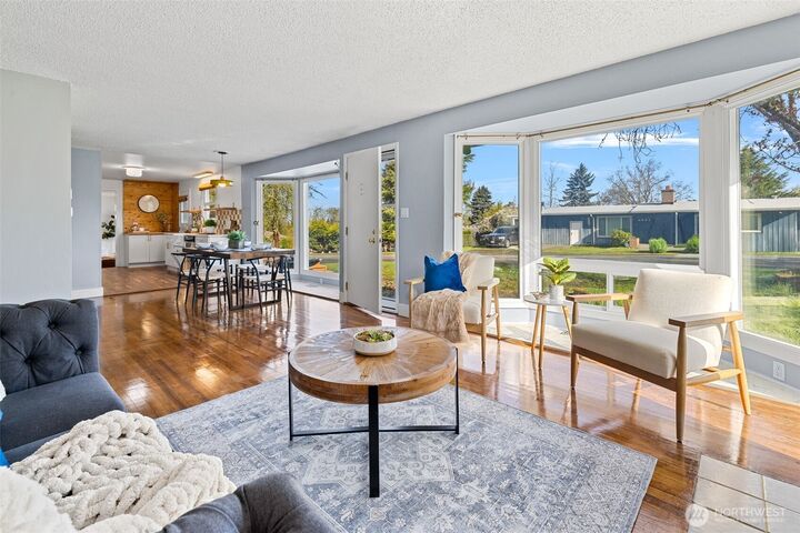 Property Photo:  2521 S 234th Street  WA 98198 