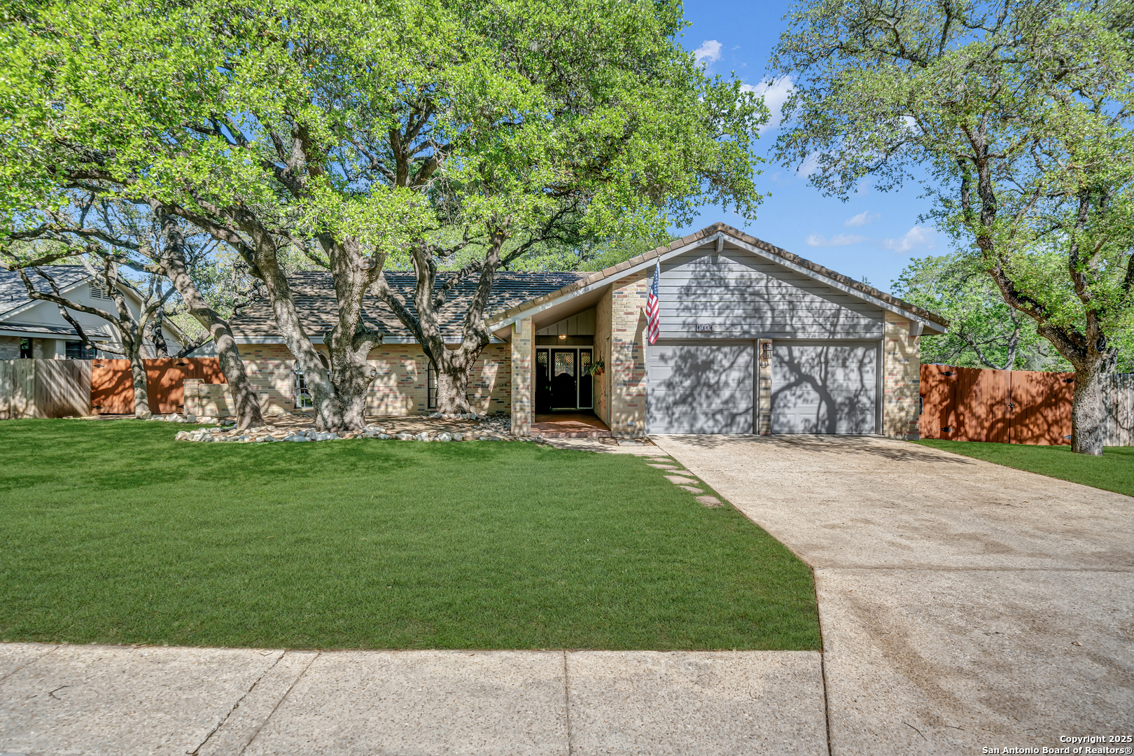 Property Photo: 1911 Encino Belle TX 78259