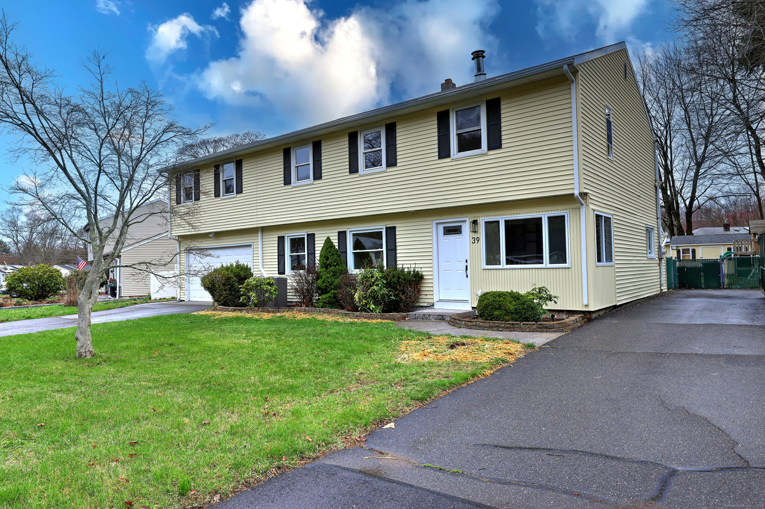 39 Hellstrom Road  East Haven CT 06512 photo