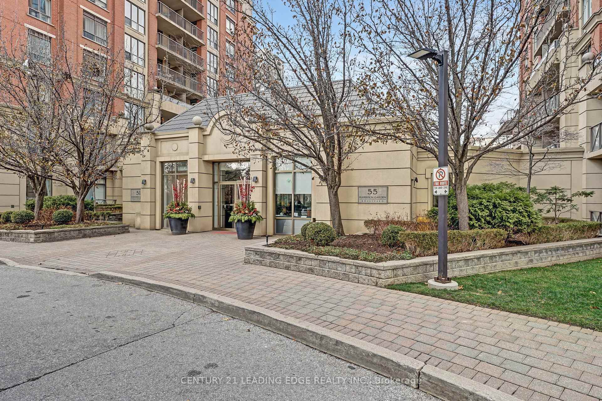 Photo de la propriété: 55 Harrison Garden Boulevard 905 ON M2N 7G3