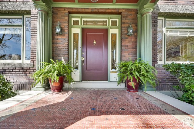 Property Photo:  1401 E Sigsbee Ave  UT 84103 