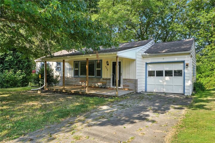406 Patton Ave  Farrell PA 16121 photo
