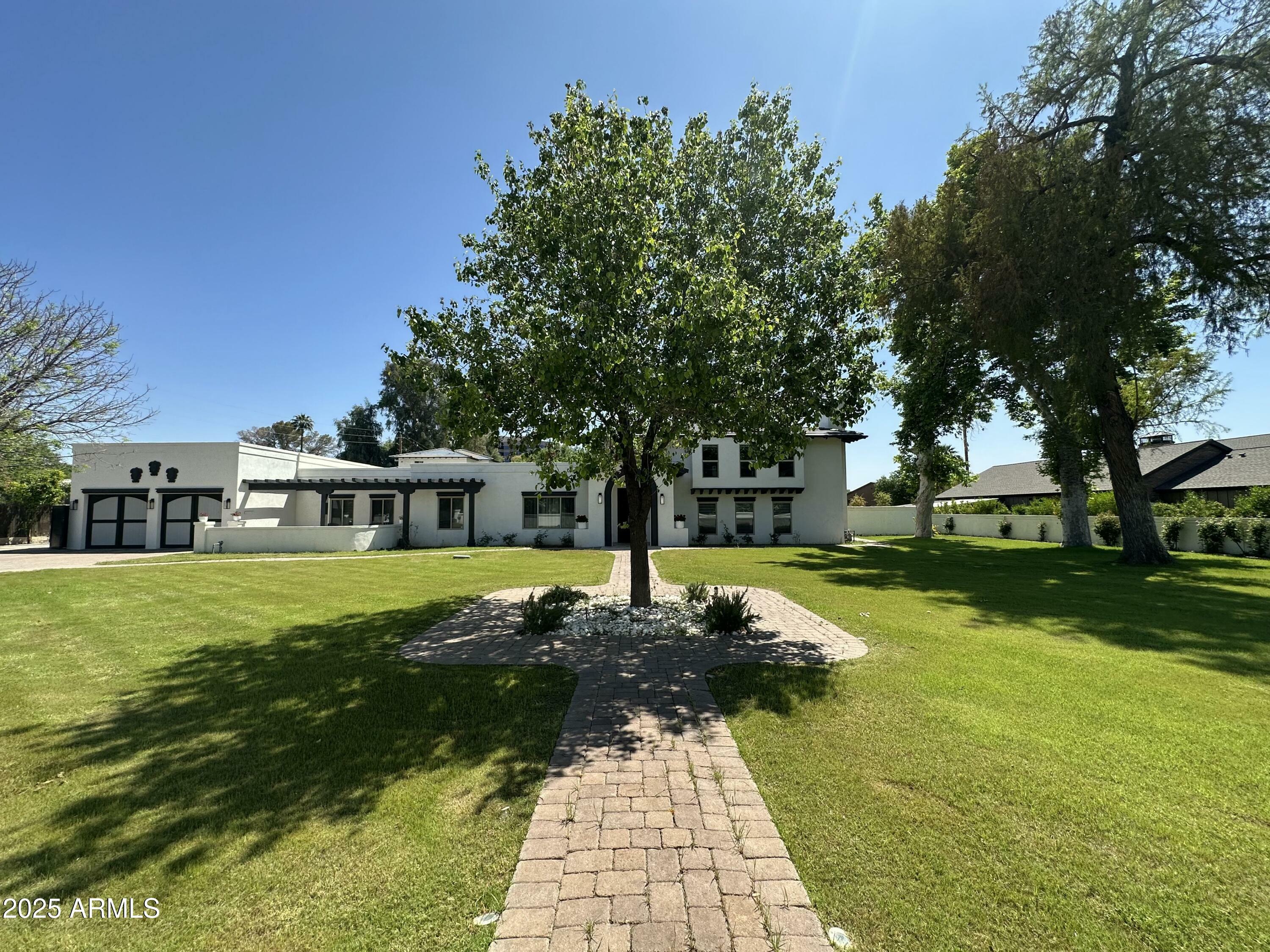 Property Photo: 2311 E Colter Street AZ 85016