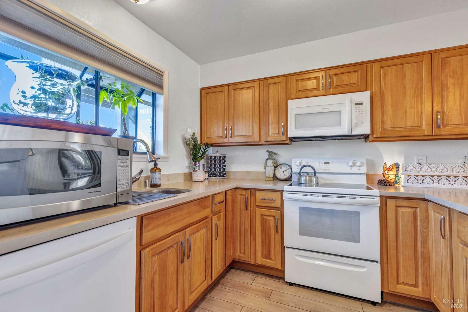 Property Photo: 900 Southampton Road 99 CA 94510
