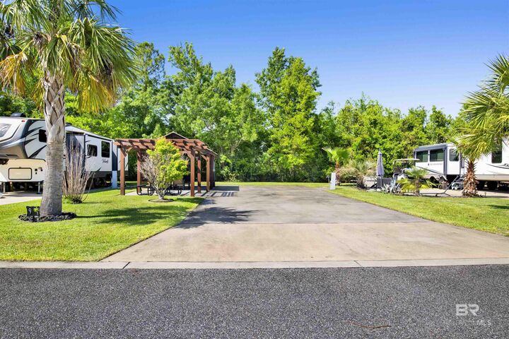 Property Photo: 21240 Miflin Road AL 36535